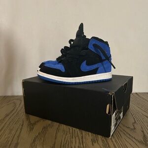 Air Jordan 1 Retro High OG Royal Reimagined for toddlers